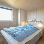 Дом отдыха 2 Bedroom Pet Friendly In *