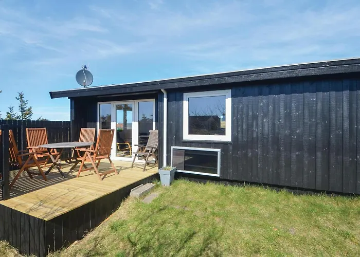 2 Bedroom Pet Friendly In *